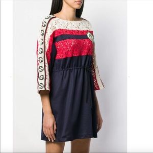 $2495 Gucci floral lace logo patch dress size s